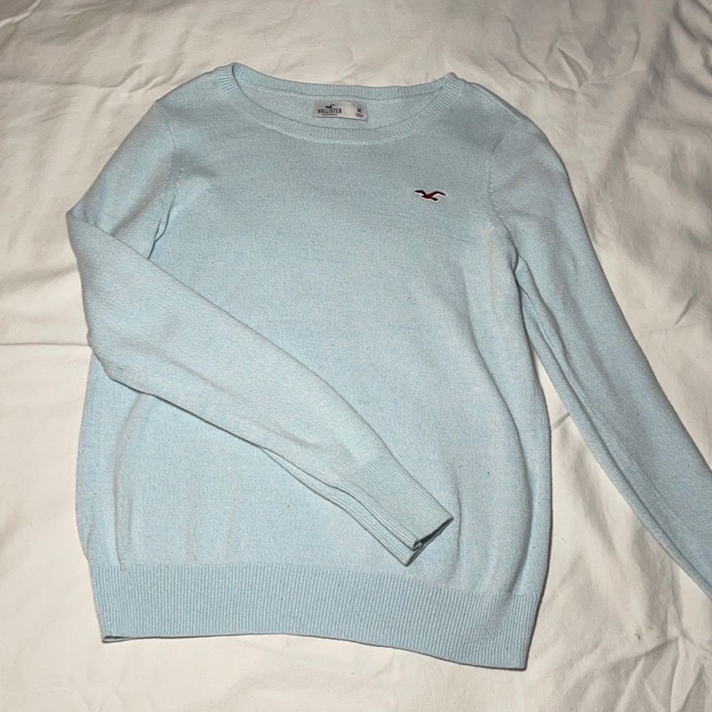 Hollister light blue knit sweater (medium)